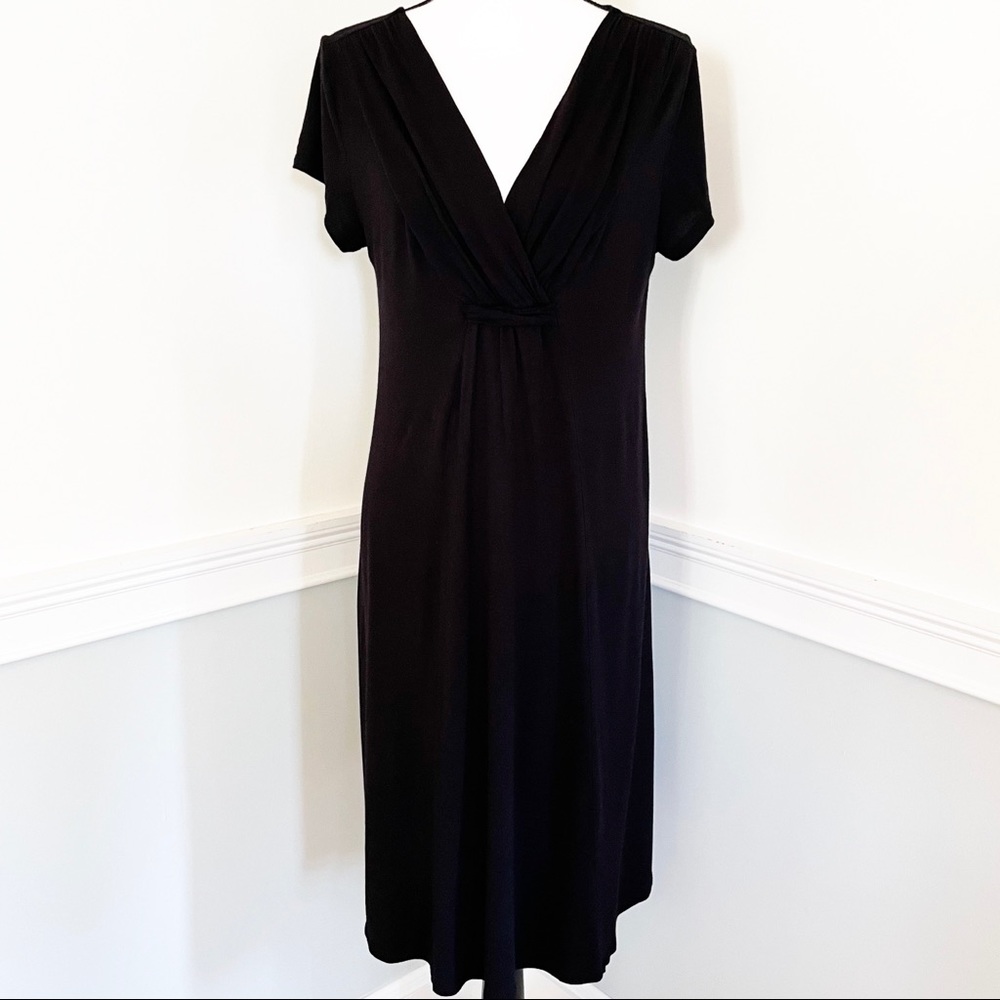 Old Navy Maternity Black Below Knee V-neck Dress